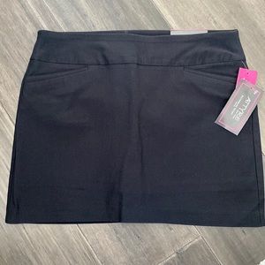 Womens Attyre New York Petite Skorts. Sz 10p